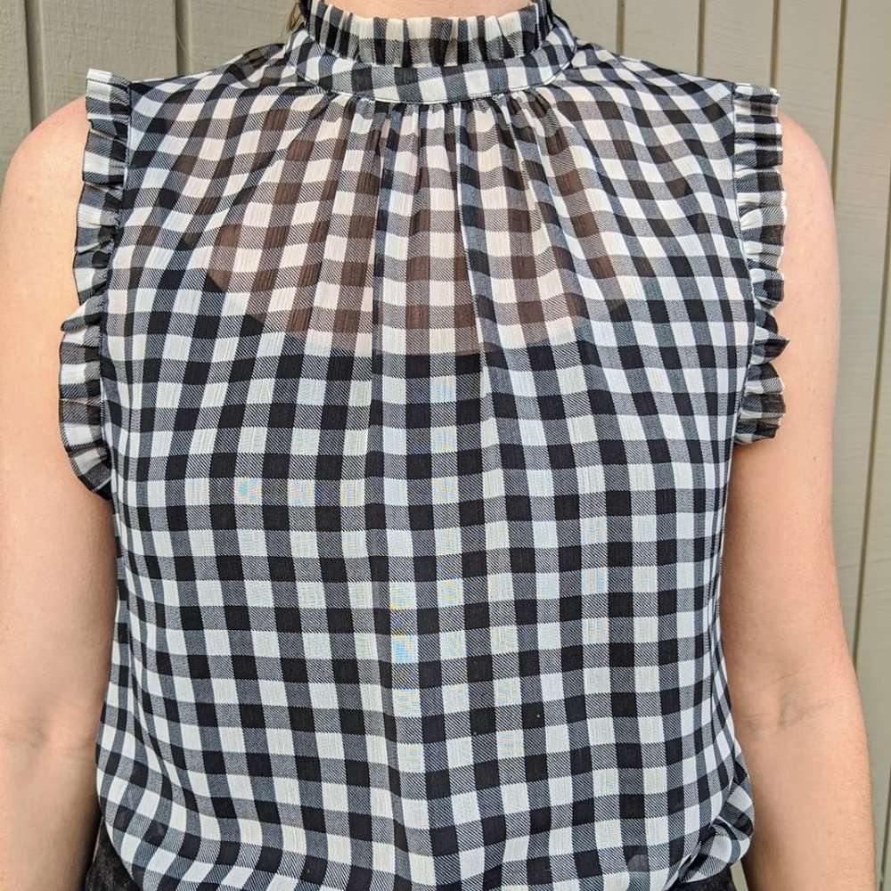 Who What Wear Plaid Sleeveless Ruffled Blouse, S